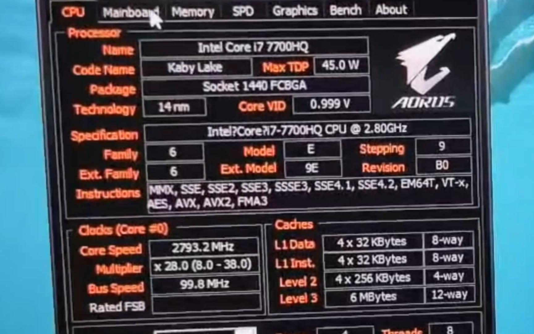 INTEL CORE I7 7700HQ默频状态下性能参数和CPUZ测试得分.感谢粉丝“i350Q”提供测试视频!哔哩哔哩bilibili