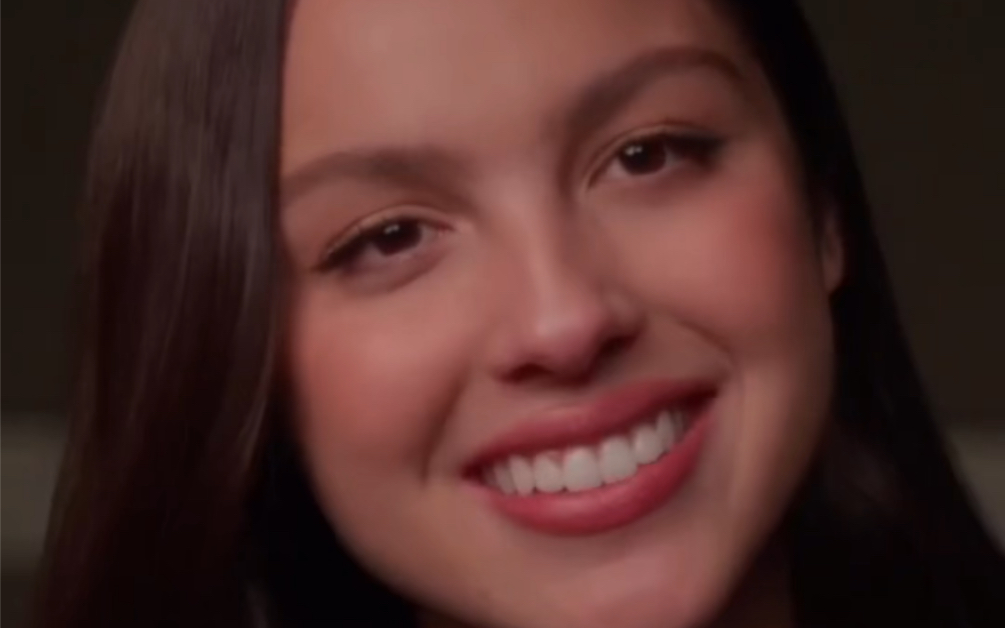 娅娅Olivia Rodrigo喊你听vampire