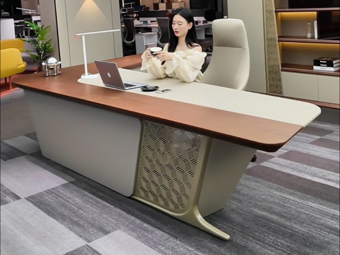 国内首款轻奢风老板桌,为您打造奢华大气的办公空间!