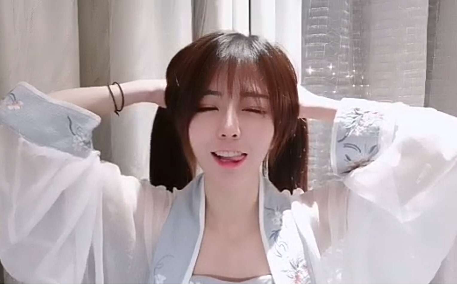 晴子户外逛chinajoy 直播录屏[完整版] (p2开头 晴子第一次与女装大佬