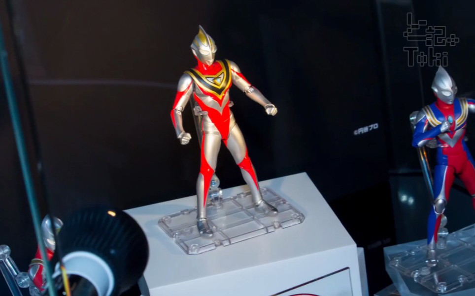 h.f 真骨雕 盖亚奥特曼v2 展示实拍