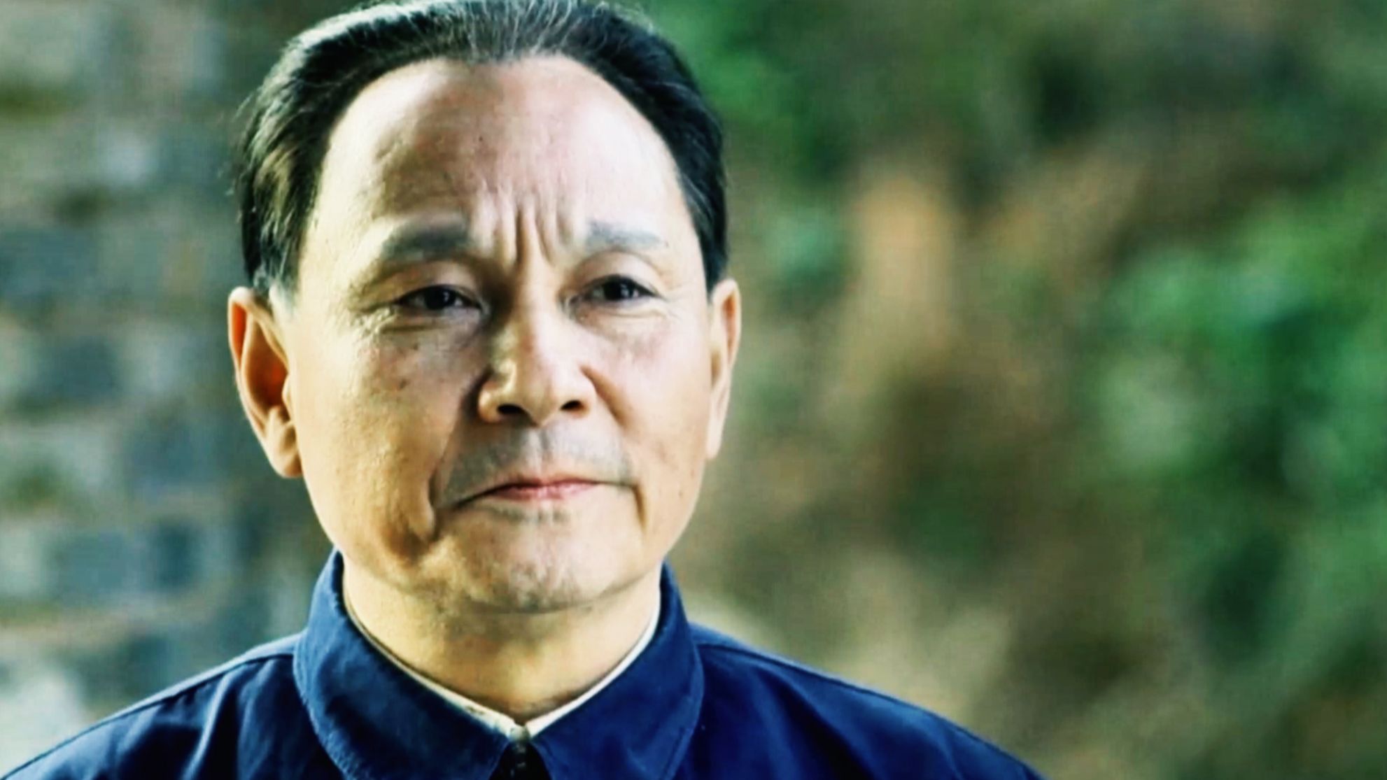 “老来惊回眸，似有摆渡人”