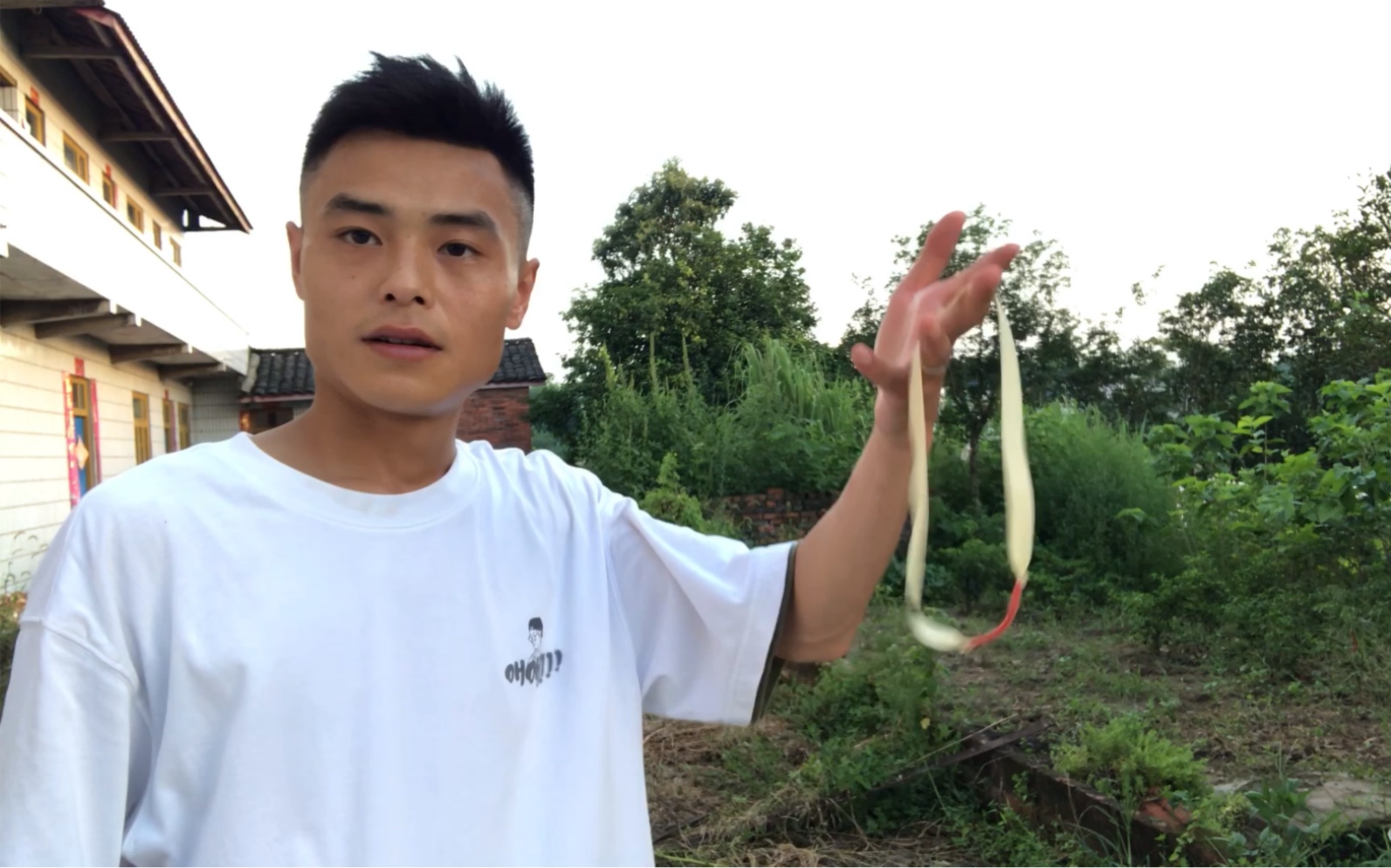 用的斜握延长线打法(瞄打),太热了,求稳