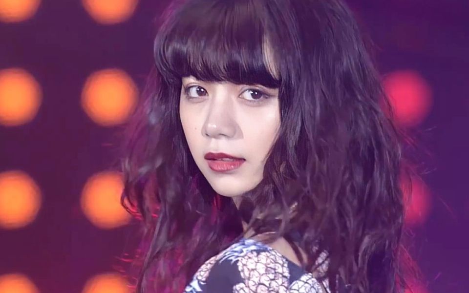 我翻遍了东京女孩秀场,只为了看池田依来沙!