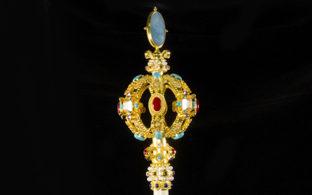 哈布斯堡权杖,有一根在哈布斯堡,还有一根在我们手里