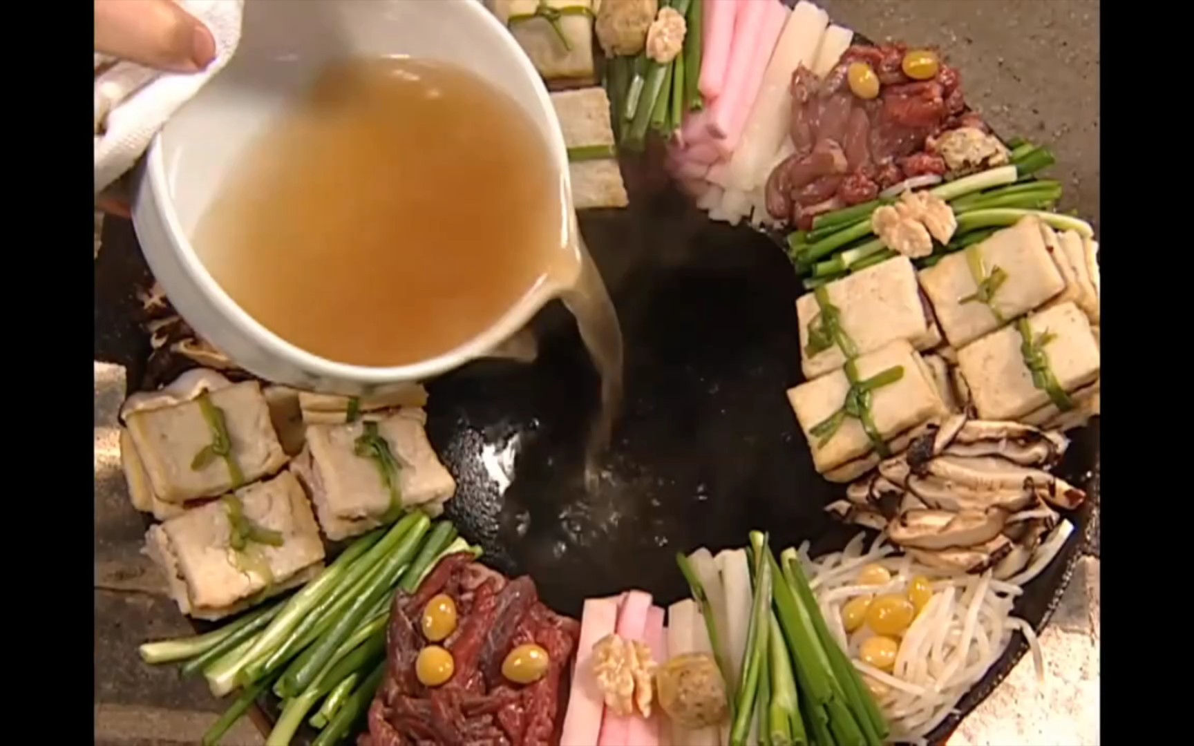 大长今美食合集第九弹豆腐火锅韩尚宫和长今解决了味增酱的问题为王上