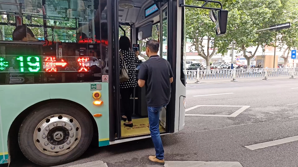 《淮北公交随拍》19路 1路进出 永利广场/总工会站