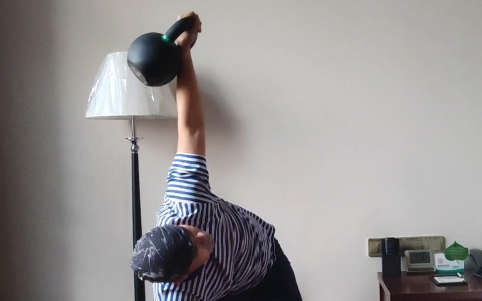 24公斤壶铃抓举,侧屈风车