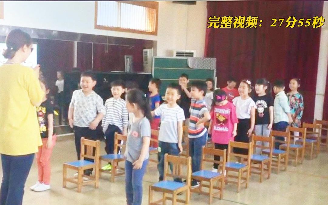 [图]幼儿园公开课大班健康体育室内游戏《趣味小凳子》