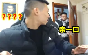 下载视频: 大龙猫去宝哥家串门！突然来直播间亲了宝哥一口！宝哥：上一边去！