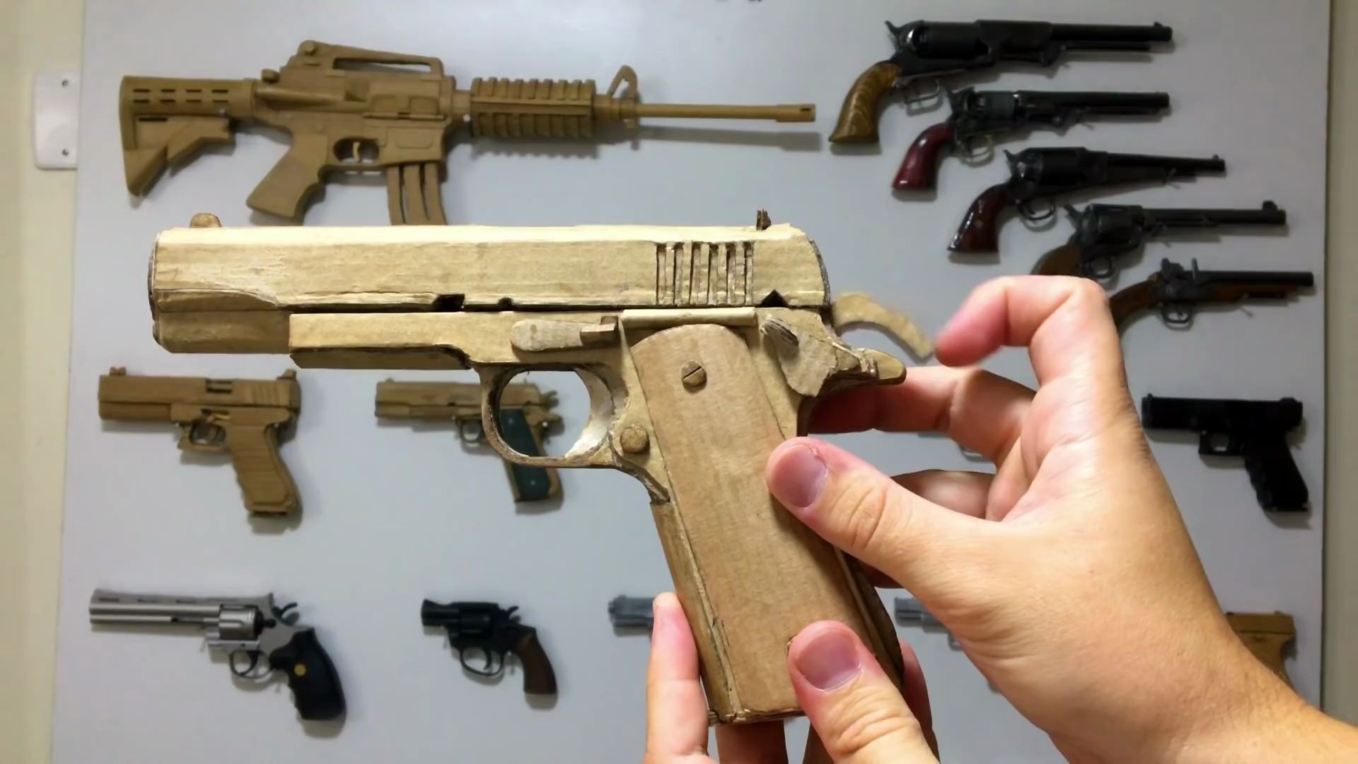 国外手工达人自制m1911自带blowback的纸模型油管