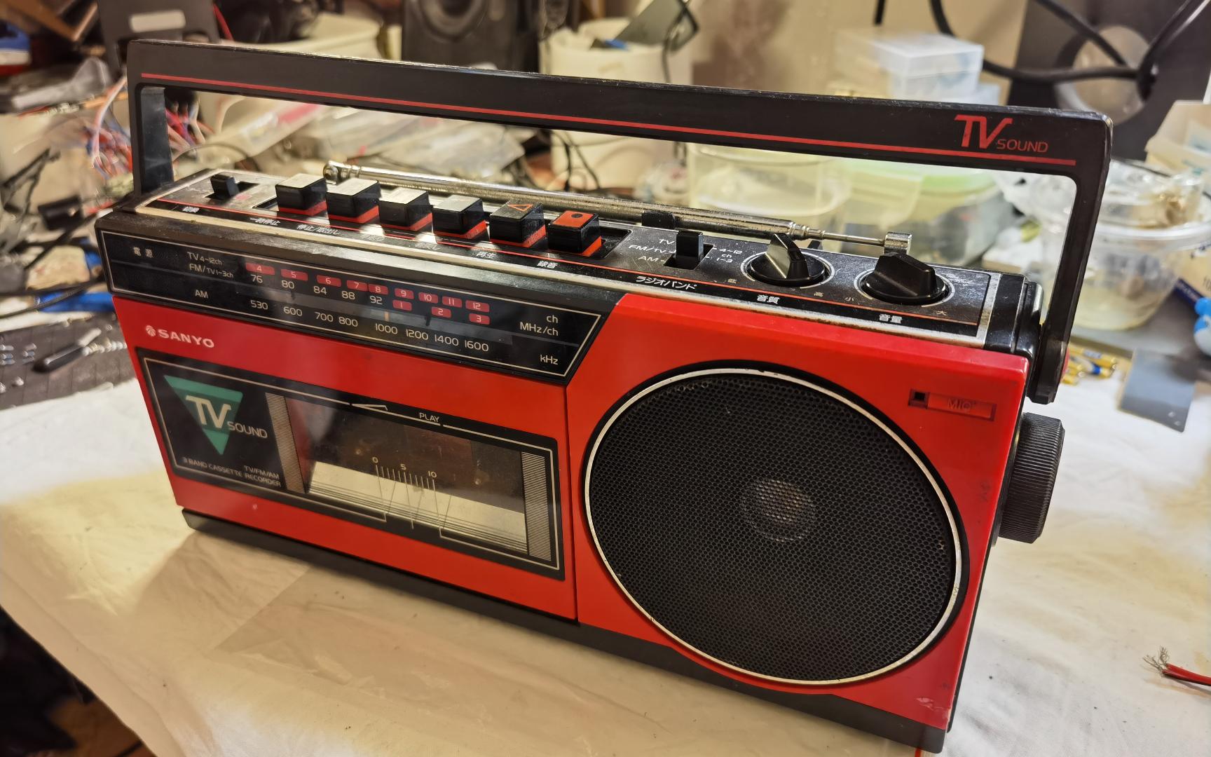 罕见红色三洋大窗迷你收录机,修复走不动带,轮轴干涩