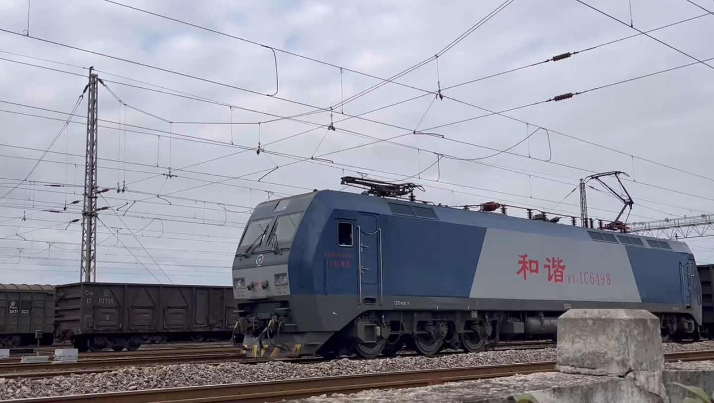 中国铁路和谐电1c近距离拍摄
