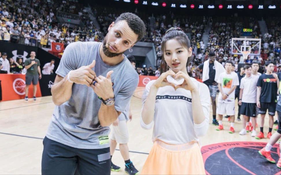 19年安德马中国行库里&杨超越上海甜蜜互动【全程录像】