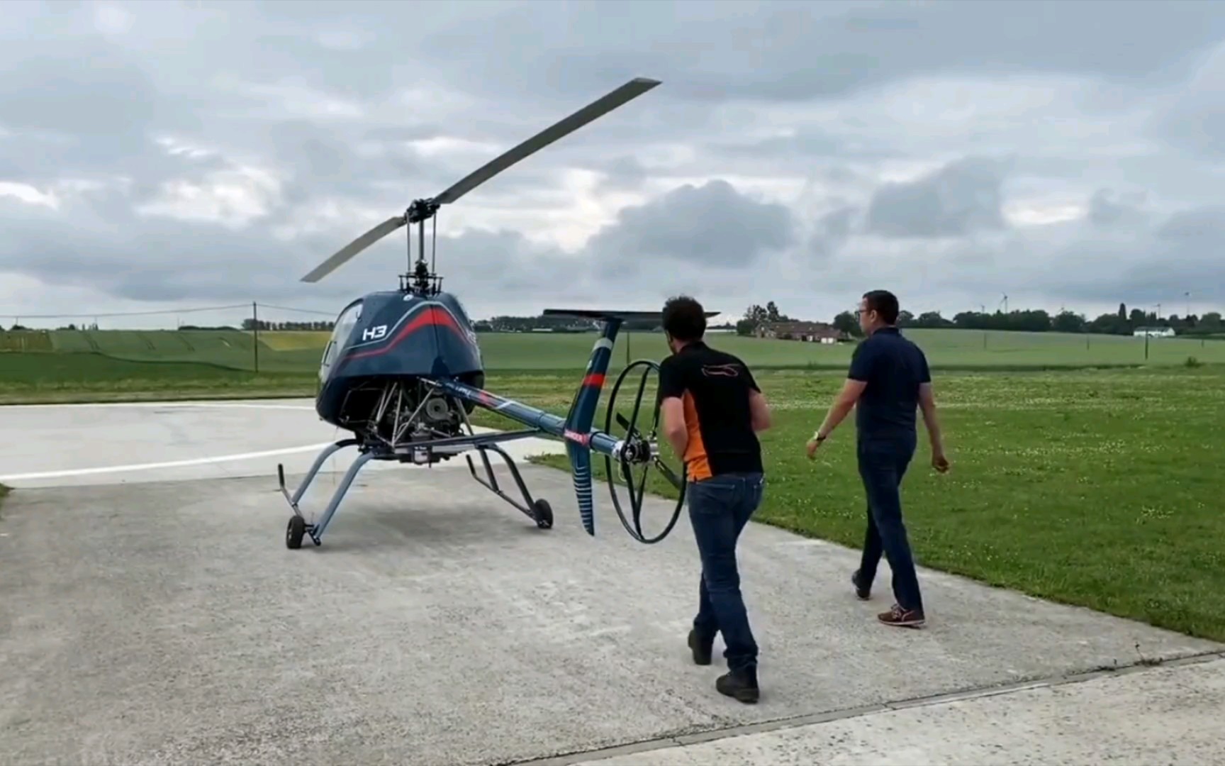 戴纳利h3超轻型直升机起重_哔哩哔哩_bilibili