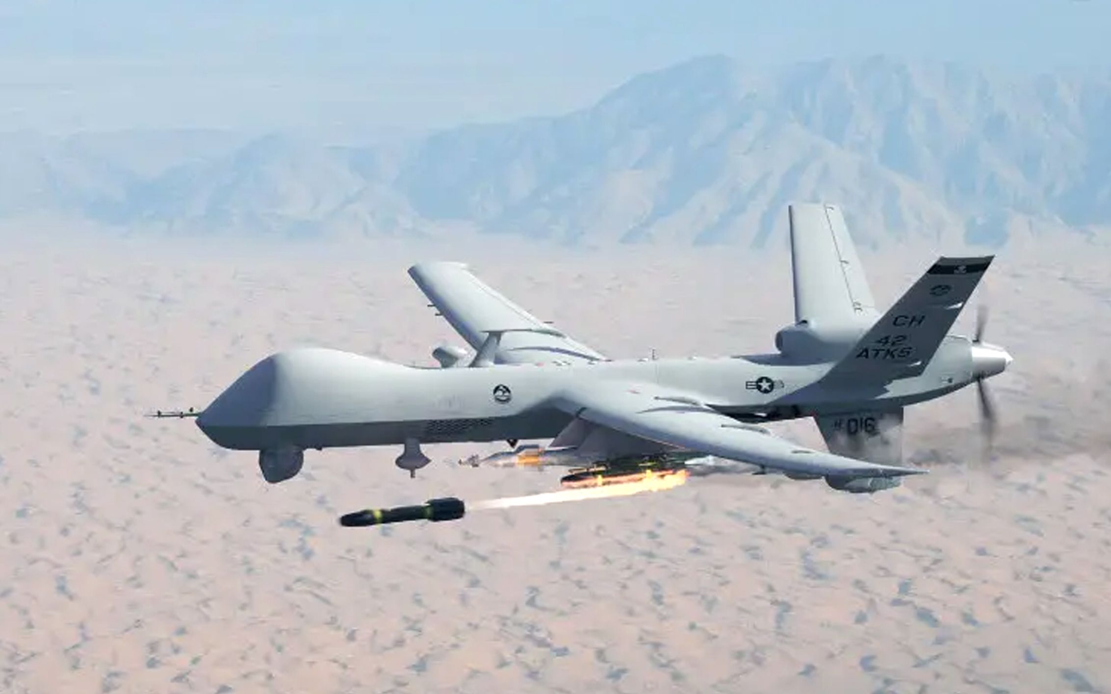 只炸重点目标,mq-9"死神"无人机携带地狱火导弹发动攻击
