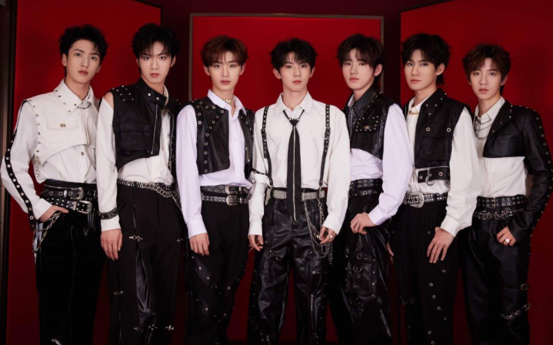 时代少年团四周年直播 全员《有你》回忆杀