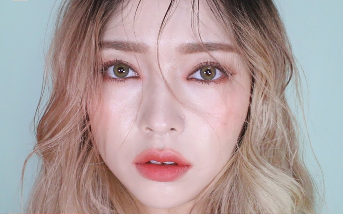 avley黎明晨露光泽感桃色妆容