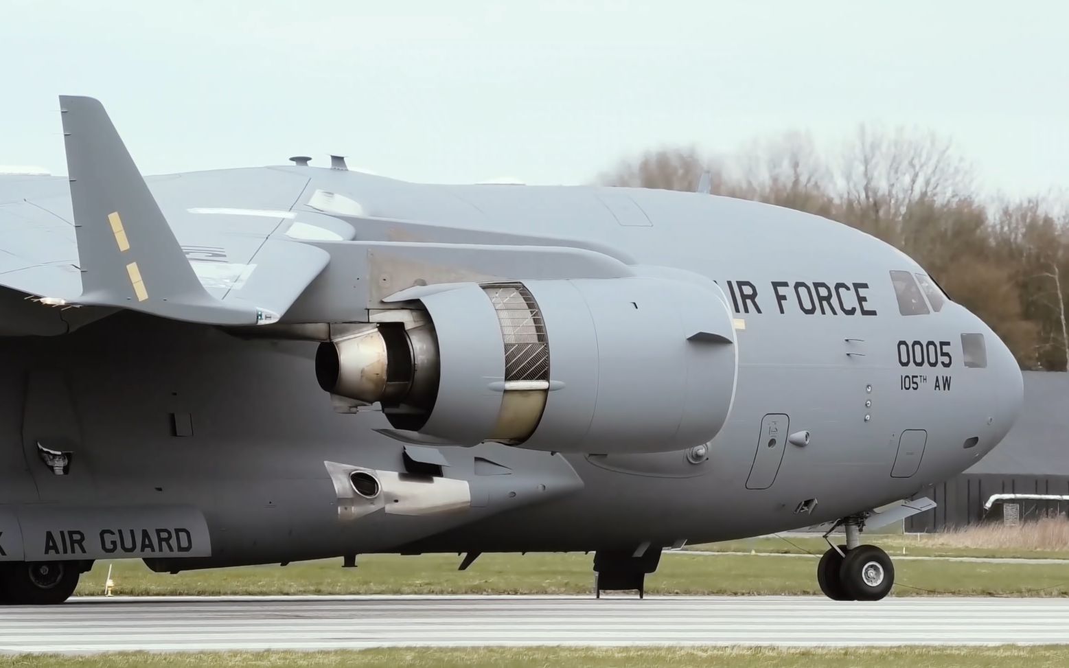 [4k]美国空军c-17地面测试反推力装置_哔哩哔哩_bilibili