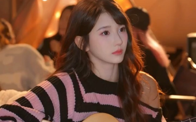 李飘飘《真的不快乐》吉他弹唱希望你的快乐是真的,爱我也是真的