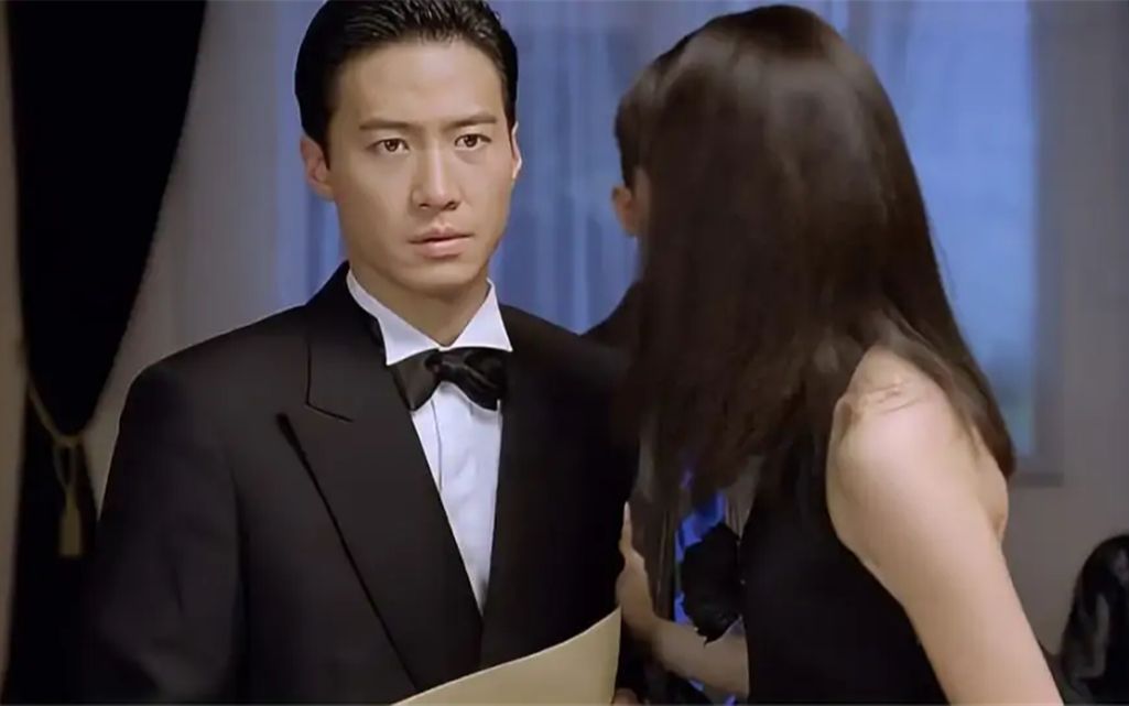 高进以为前女友会帮他,结果却不出所料,不过早被赌神看穿_哔哩哔哩