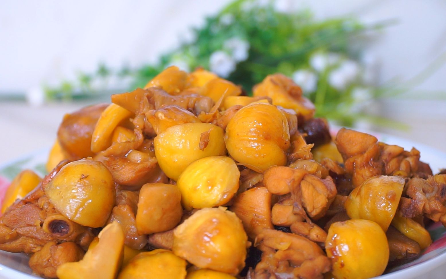 板栗香菇鸡块,板栗香菇鸡块的家常做法 - 美食杰板栗香菇鸡块做法大全