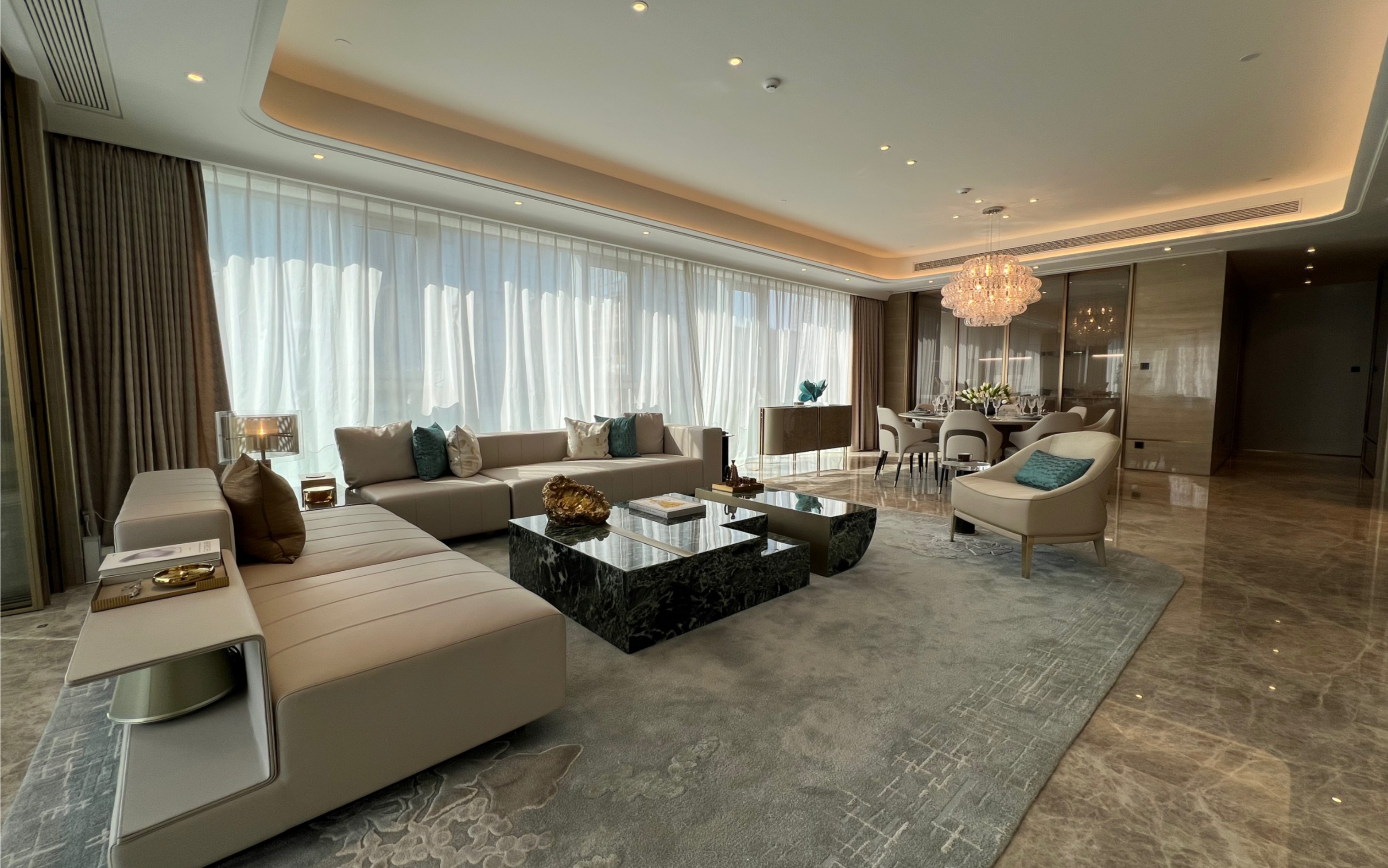 杭州305方高端大平层,阔绰餐客厅空间,完美享受,居家感氛围感十足