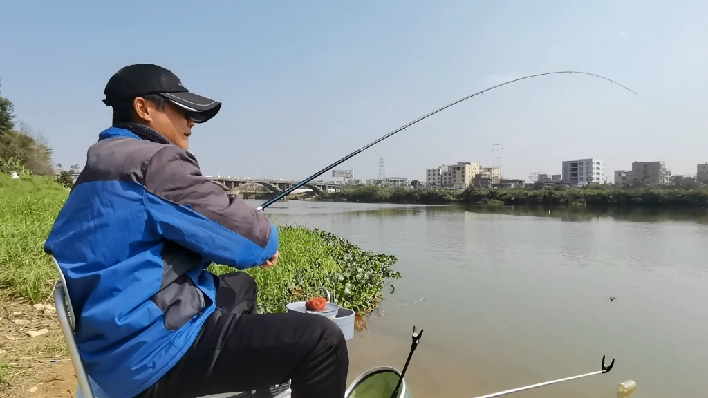 滑漂简直就是流氓钓法,无论你手竿钓多远,我都能比你远1米