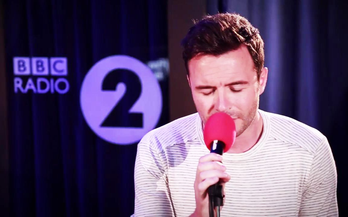 [图]【Live】Shane Filan最新做客BBC表演I Can't Make You Love Me