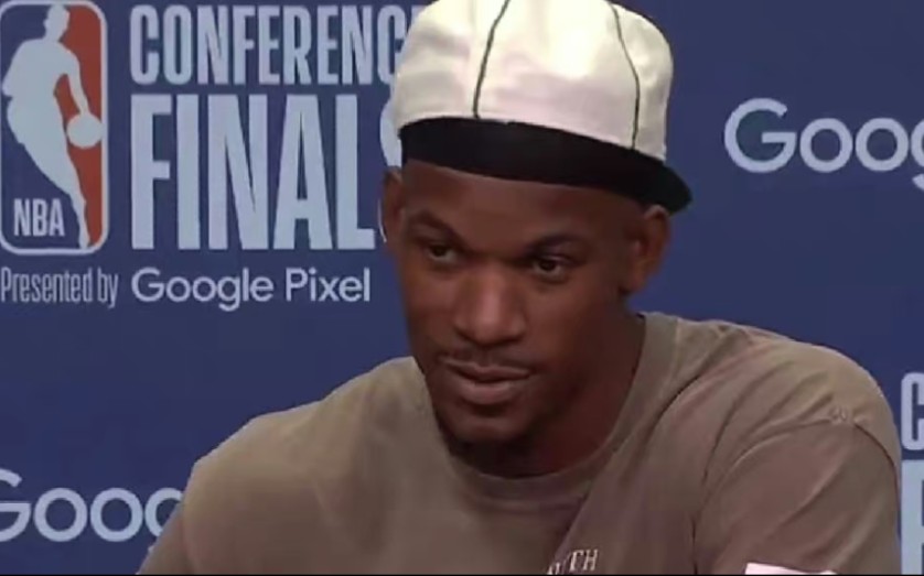 巴特勒还在玩嘴硬的那一套,只是现在他的面部表情都控制不好了