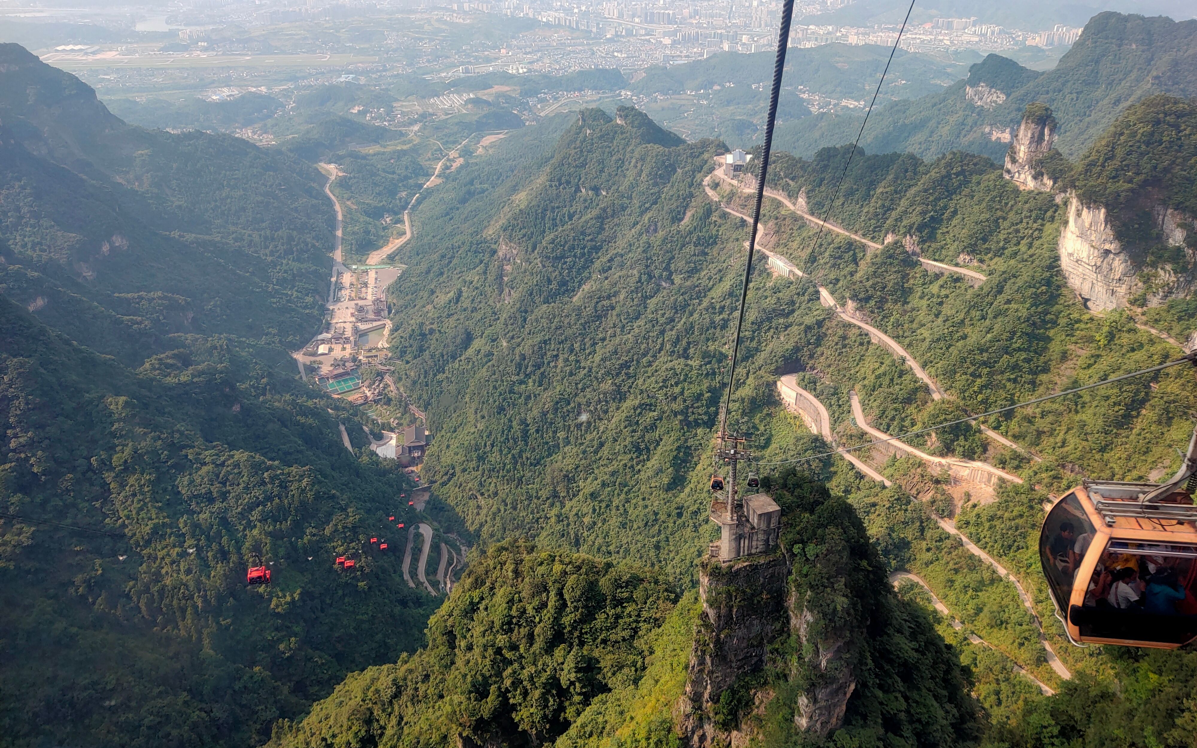 活动作品张家界天门山索道晴天下行pov