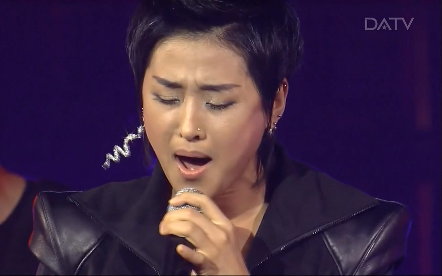 【1080p 自录】2005年韩国歌谣大战 - maya 舞台演出部分