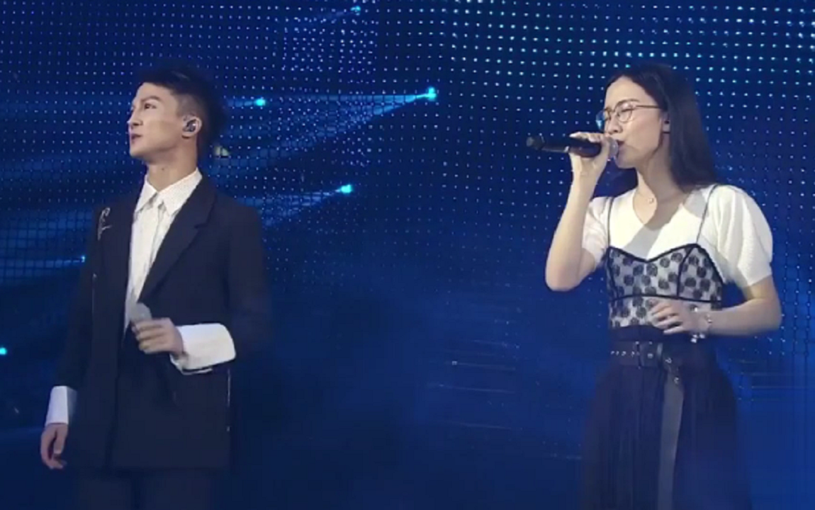 周深郭沁现场深情合唱《大鱼》,耳朵要怀孕啦!