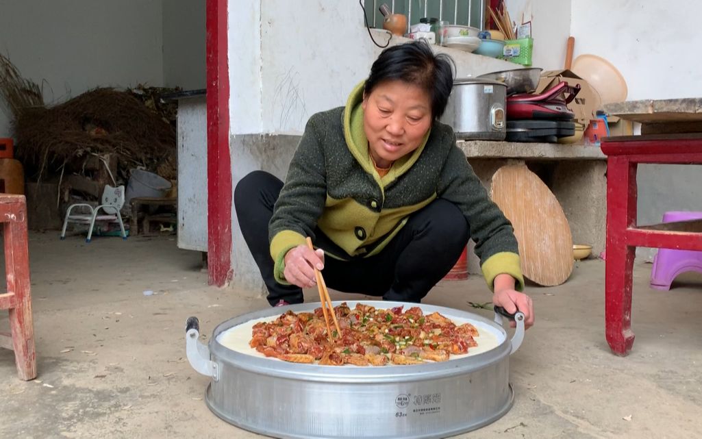 河南驻马店正宗面蒸鸡,8斤柴鸡2大锅蒸,河南人都爱吃,流口水了哔哩哔哩bilibili