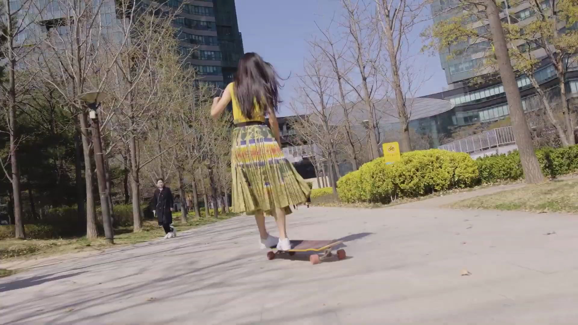 【长板Dancing/Freestyle】Longboard riding in Yellow  HyojooKo [@LongboardSpot]哔哩哔哩bilibili