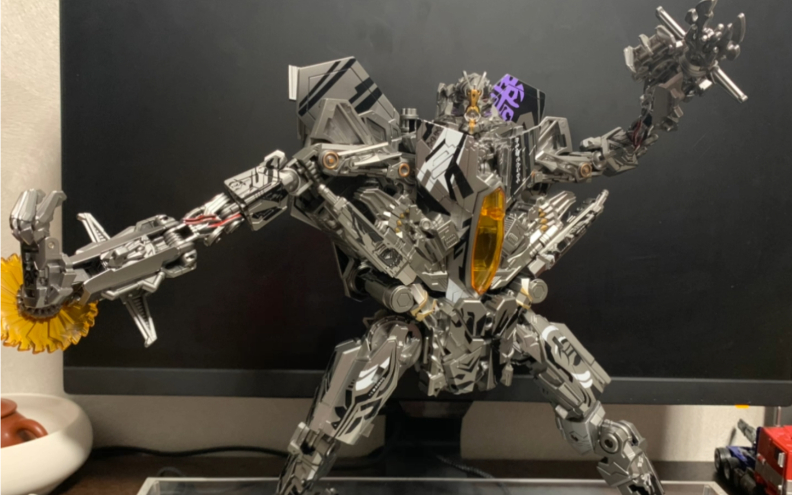 老梁模玩——黑曼巴ls04红蜘蛛_哔哩哔哩 (゜-゜)つロ 干杯~-bilibili