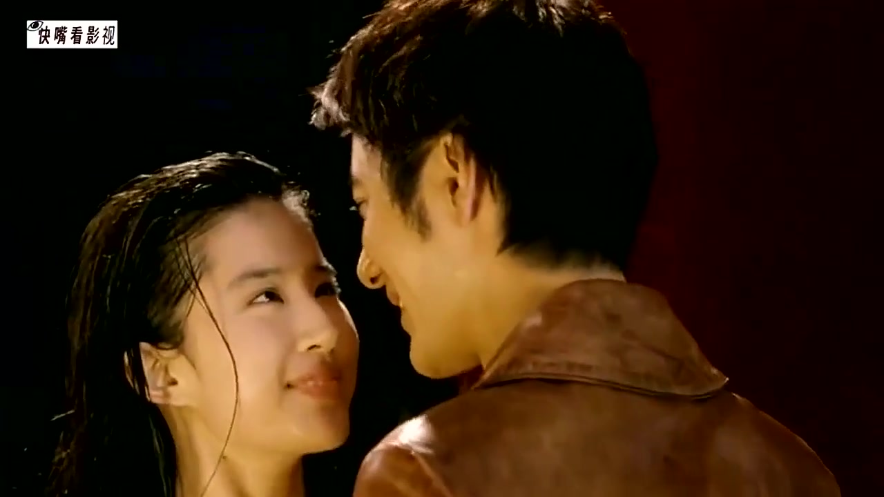 恋爱通告王力宏为爱献唱刘亦菲全程素颜出镜暧昧吻戏