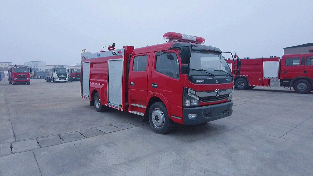 楚胜汽车集团国六东风多利卡5吨水罐消防救援车