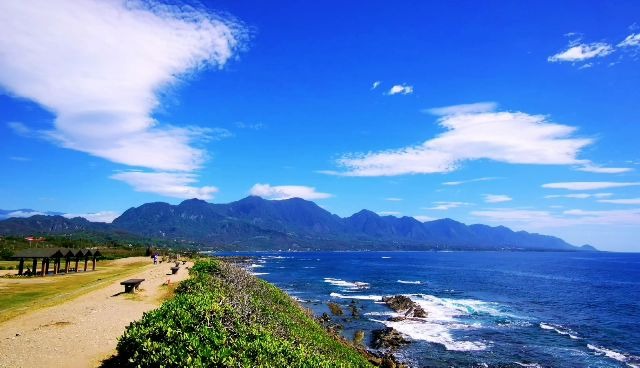 台湾东海岸美到让您激动不已的太平洋绽蓝海水哔哩哔哩bilibili