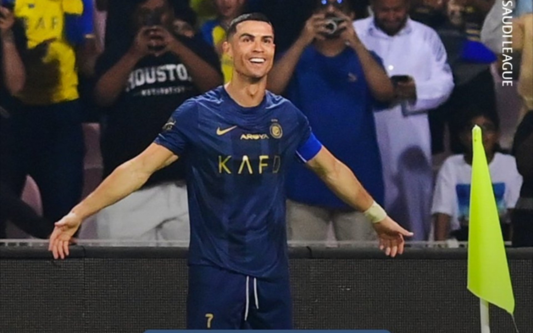 "c罗门前嗅觉抢射破门"