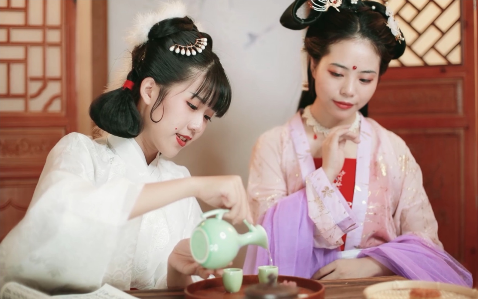 汉服自制剧情短片广寒宫嫦娥玉兔