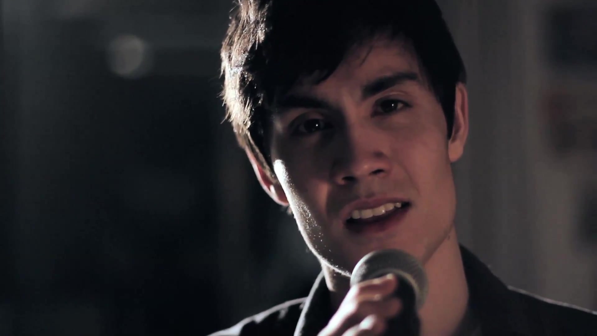 [图]Jar of Hearts - Christina Perri (Sam Tsui Cover)