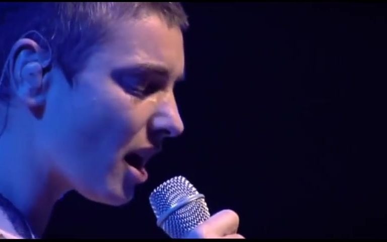 [图]【无与伦比】Sinéad O'Connor - Nothing Compares 2 U 2002