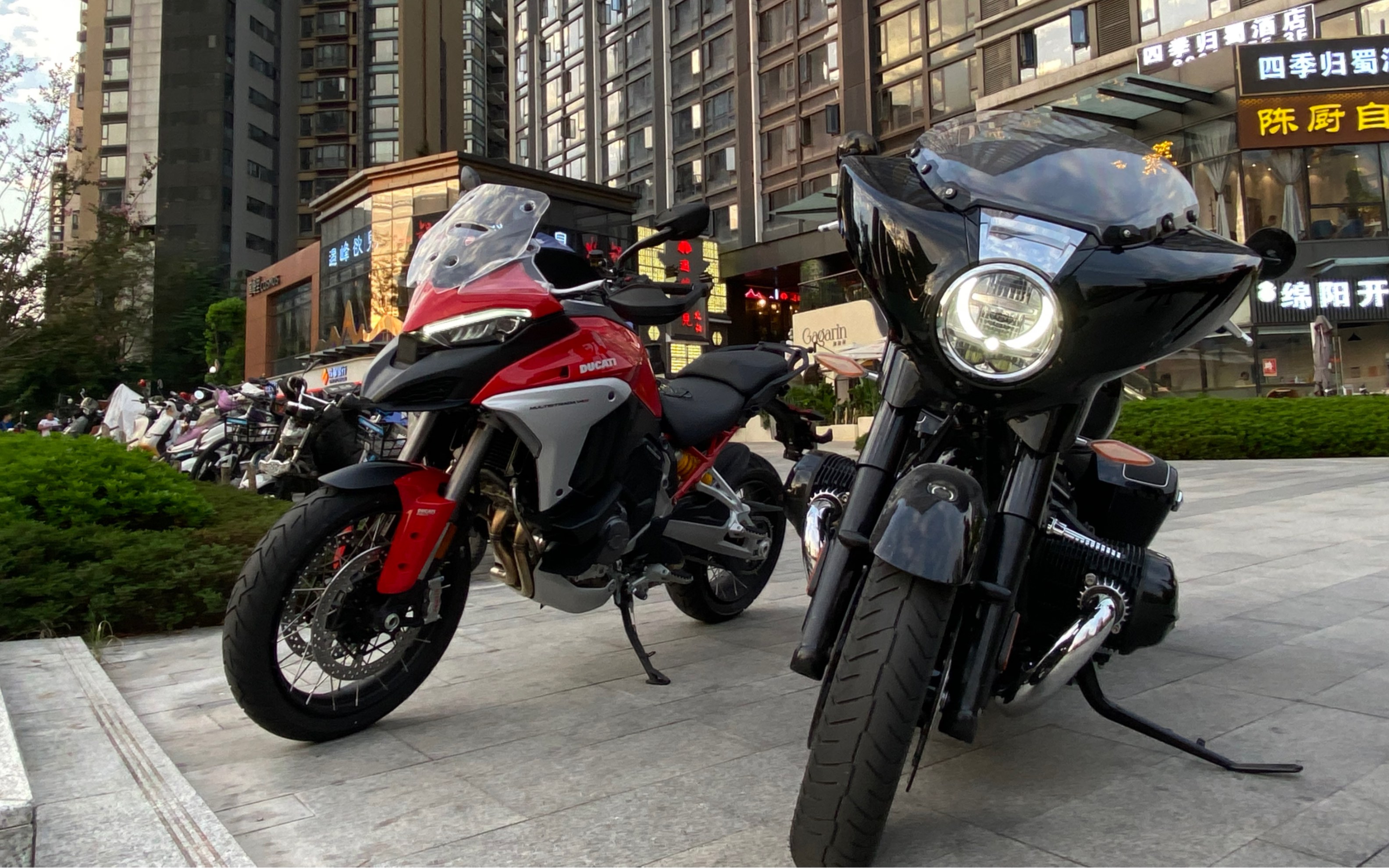 杜卡迪mtsv4s跑山第一视角