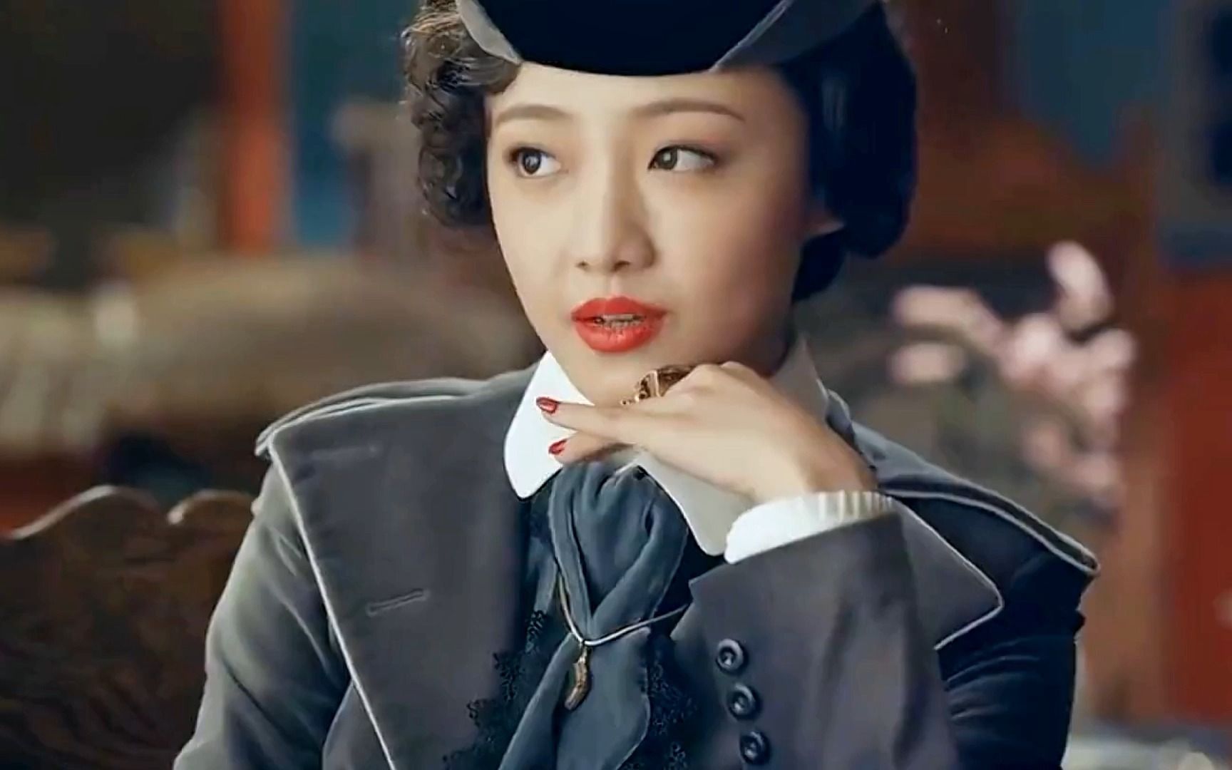 谁都不服就服这位,一言不合就怼人的社会拽姐曲曼婷