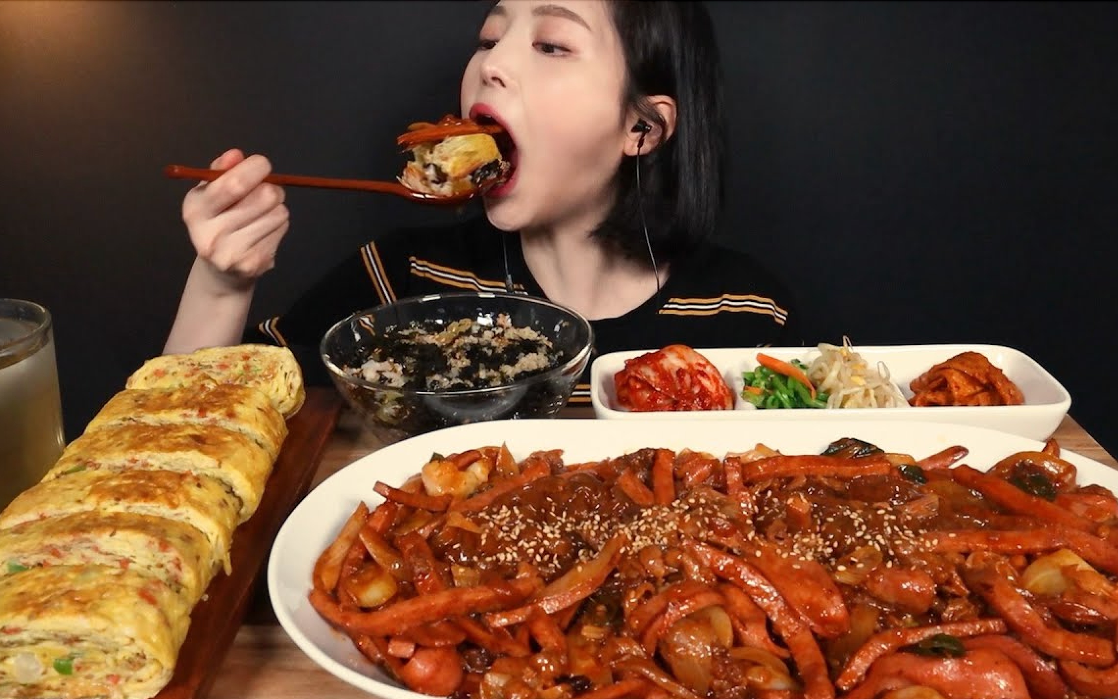 【boki中字】辣炒部队锅,鸡蛋卷,紫菜碎盖饭吃播