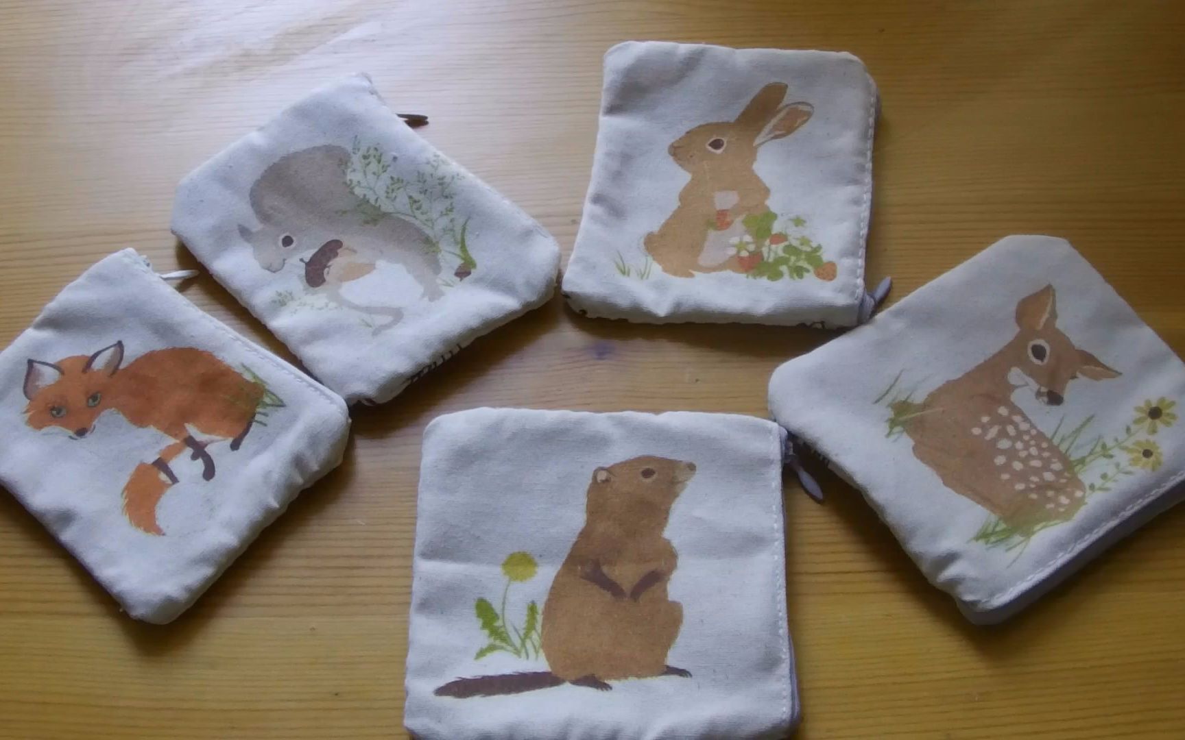 【零钱包】手残党懒兔兔的手缝双面零钱包diy_哔哩哔哩_bilibili