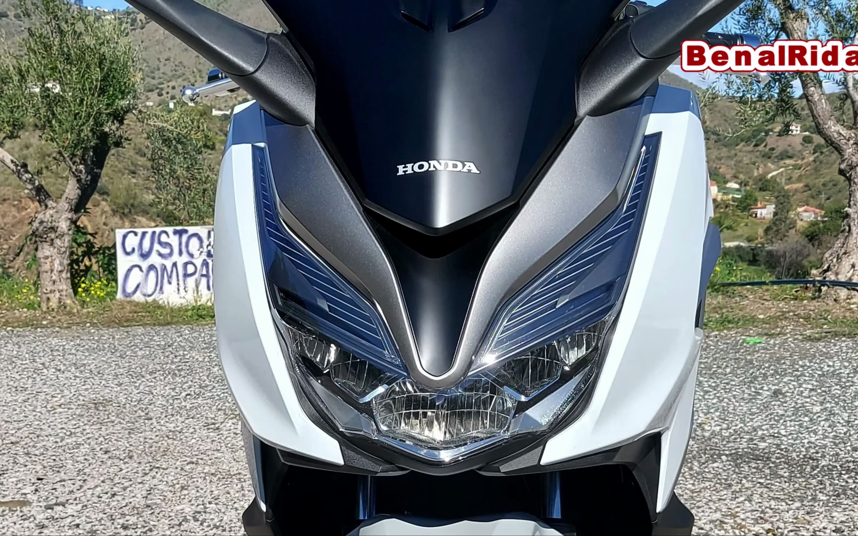 honda forza 350 (2021)  test ride, soundcheck, walkaround, 0-100