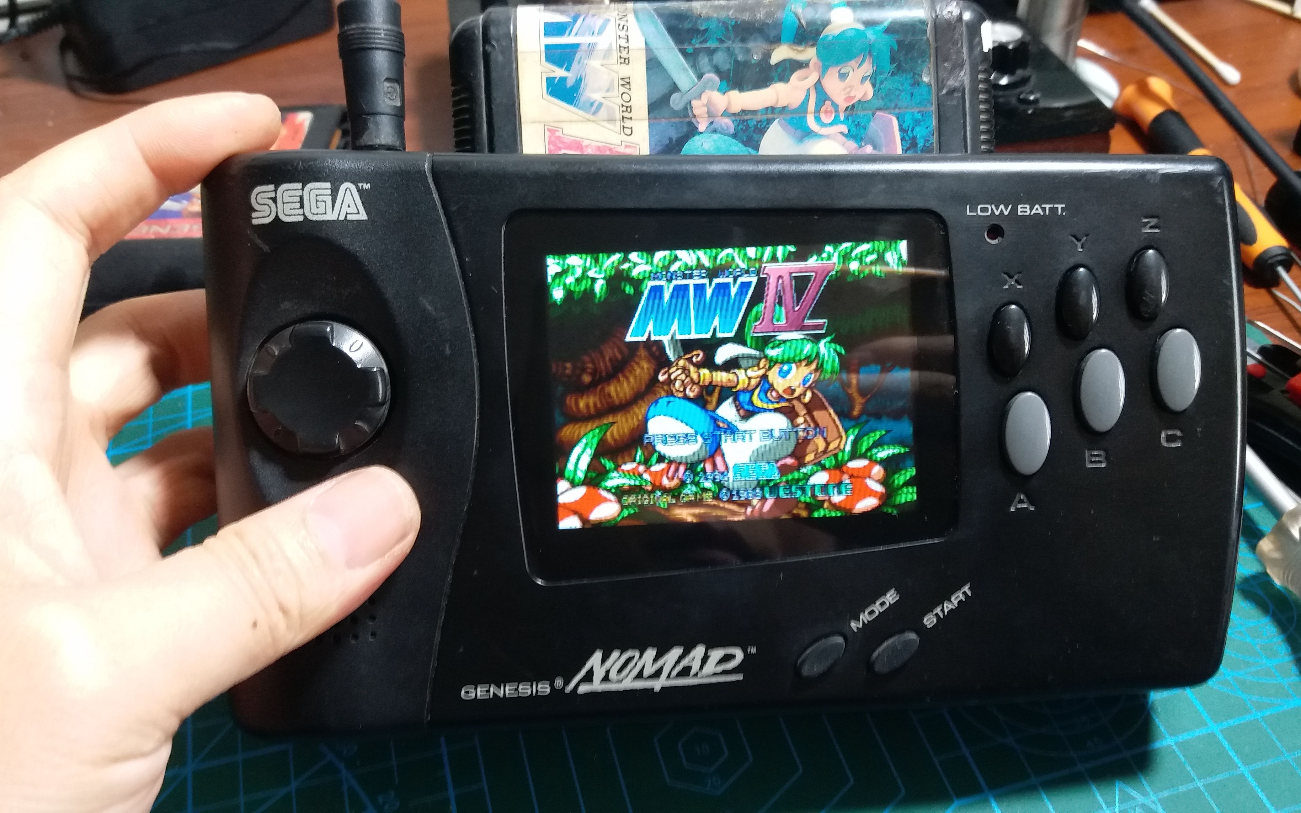 让25年前的古董掌机重放光彩lcl的世嘉游牧民掌机满血复活修复菜鸟