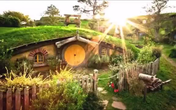 [图]Relaxing And Beautiful Music Lord of the Rings Sound of The Shire